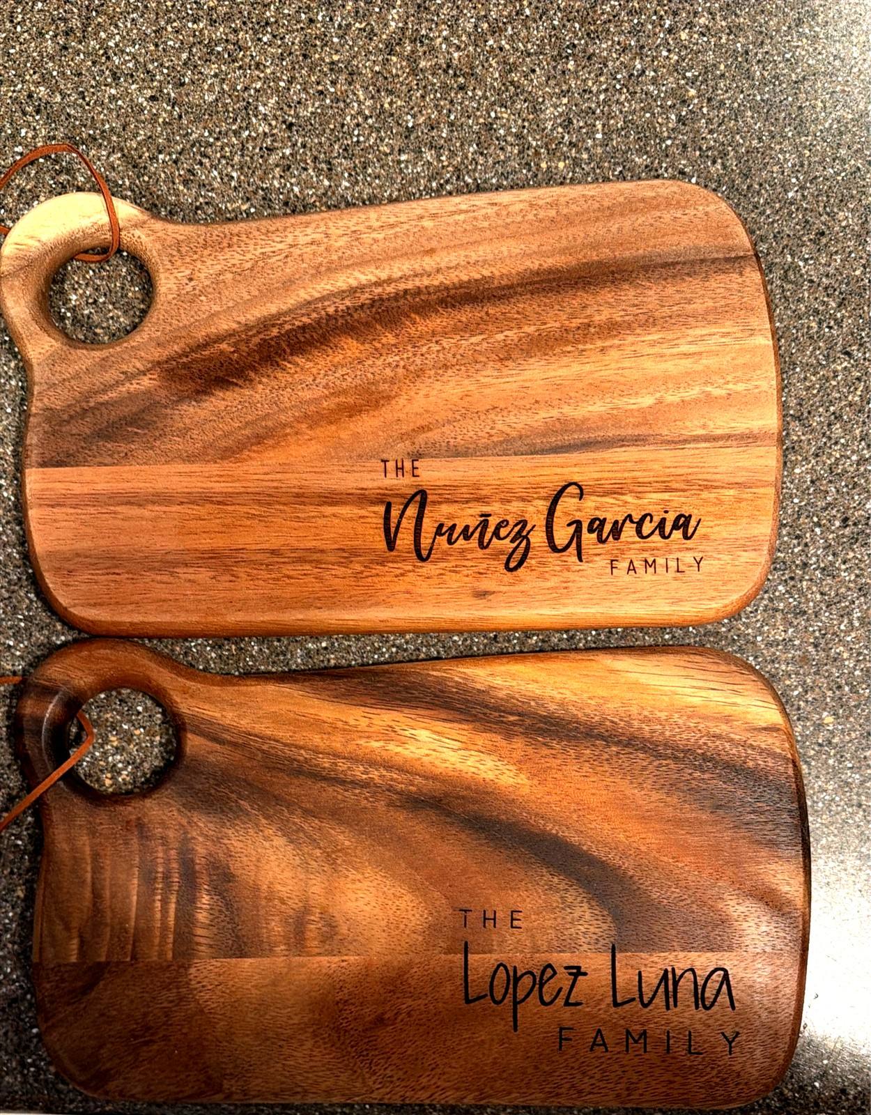 Engraved boards for the Nuñez Garcia and Lopez Luna families